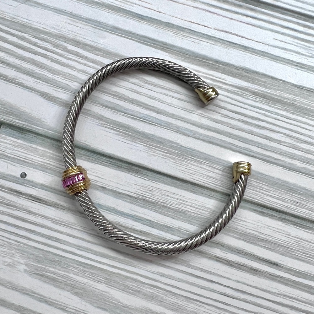 Silvertone/Goldtone expanding bracelet.